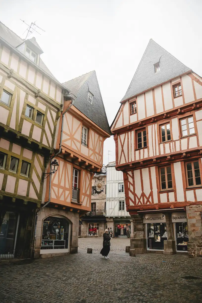 ville-medievale-clement-proust-pexels